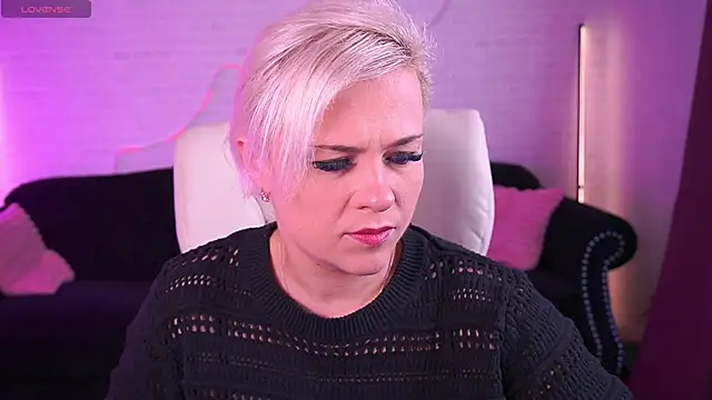 CrystalVibe online show from March 12, 2026, 6:52 am