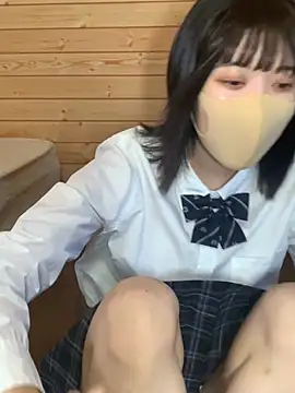 minami room online show from April 12, 2026, 5:45 am
