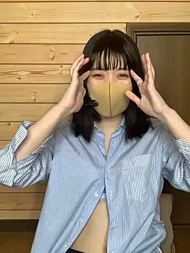 Snapshot of minami_room chatting on May 24, 2026, 12:21 pm minami room online show from May 24, 2026, 12:21 pm