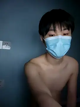 tinKKKKKKL online show from February 6, 2026, 4:54 pm