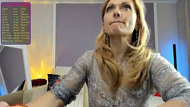Snapshot of Monika-peach chatting on April 28, 2026, 9:20 pm Monika-peach online show from April 28, 2026, 9:20 pm