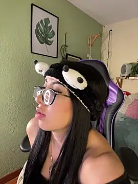 Natsrose online show from February 6, 2026, 2:49 am