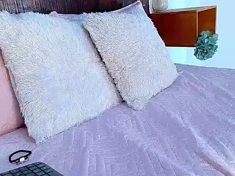 Angel saez1 online show from January 15, 2026, 7:06 pm