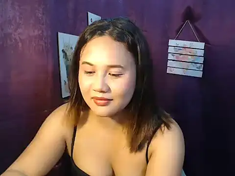 creamycarra online show from June 20, 2026, 9:23 am