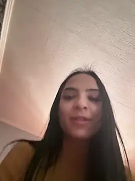 Evelin199 online show from April 3, 2026, 12:47 pm