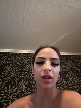 Evelin199 online show from June 25, 2026, 3:27 pm