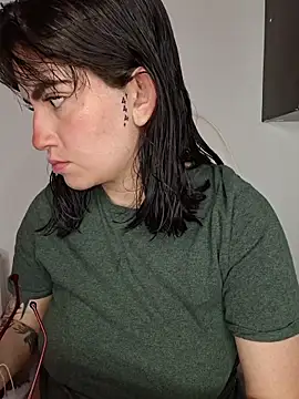 kuritto  online show from February 10, 2026, 2:04 am