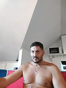 colosone online show from September 18, 2025, 1:02 pm