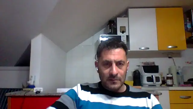 colosone online show from April 1, 2026, 8:17 pm