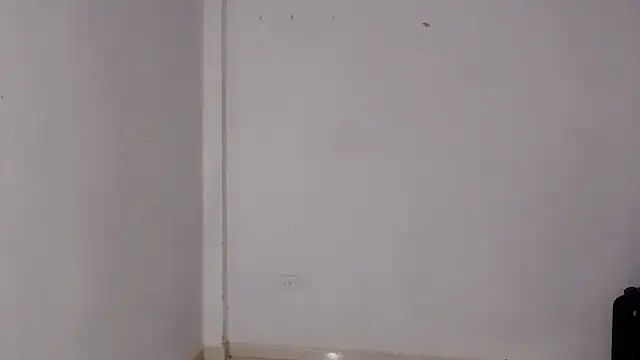 linda brown  online show from April 7, 2026, 12:05 pm