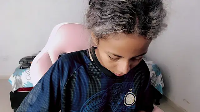Snapshot of linda_brown_ chatting on April 22, 2026, 12:07 pm linda brown online show from April 22, 2026, 12:07 pm