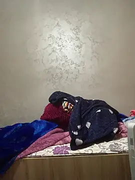 Snapshot of NaaRo-1 chatting on February 14, 2026, 7:21 pm NaaRo-1 online show from February 14, 2026, 7:21 pm