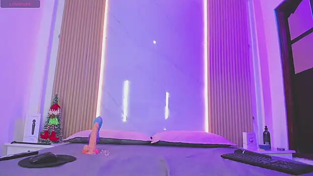 Samantha m395 online show from January 6, 2026, 2:32 pm