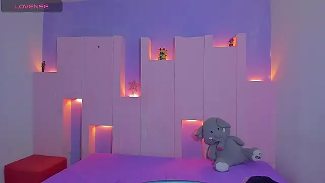 emilywilliis online show from February 24, 2026, 12:08 am