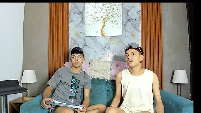 AVENGER BOYS2026 online show from June 11, 2026, 7:12 pm