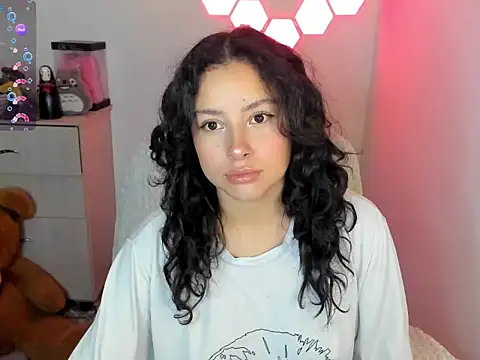 emillyaqua online show from February 5, 2026, 10:58 pm