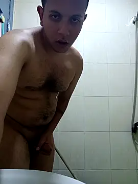 Albertofcille online show from April 13, 2026, 11:43 pm