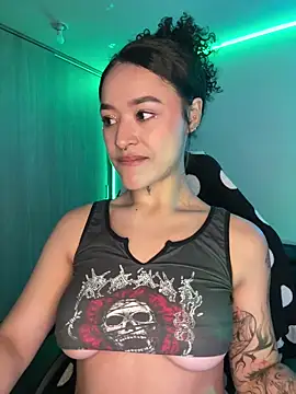 crystal dlun online show from March 30, 2026, 7:48 pm