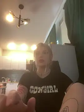 DriveThruDolls online show from January 17, 2026, 11:15 am