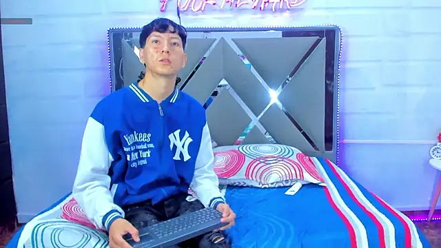 BunnyLove  online show from March 2, 2026, 12:13 am