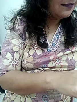 piryasharma005 online show from January 31, 2026, 7:34 pm