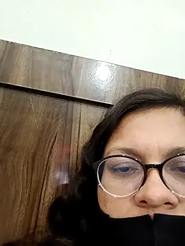 piryasharma005 online show from February 17, 2026, 6:10 am