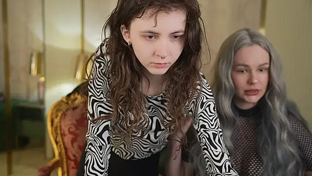 Snapshot of Orly_flame chatting on April 10, 2026, 10:42 am Orly flame online show from April 10, 2026, 10:42 am