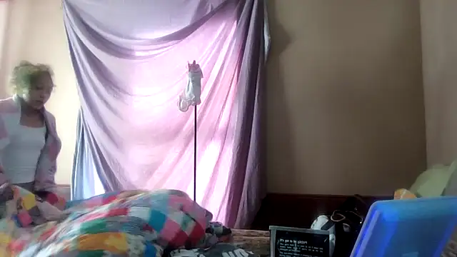 Snapshot of Tamiii420 chatting on January 9, 2026, 3:26 pm Tamiii420 online show from January 9, 2026, 3:26 pm