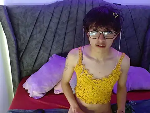 Angel adrien online show from February 2, 2026, 12:48 pm