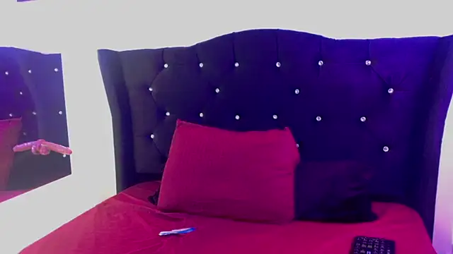 Angel adrien online show from April 10, 2026, 12:54 pm