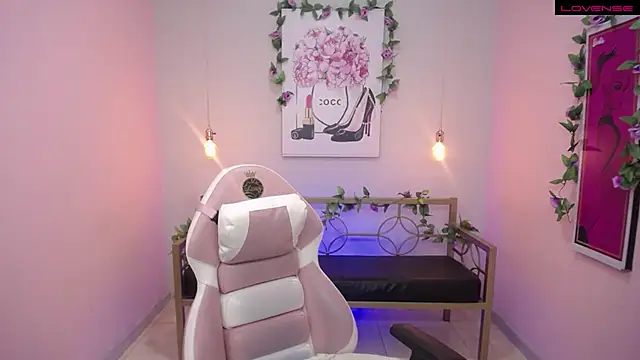 Snapshot of Adri_gomez_x chatting on July 8, 2026, 1:15 pm Adri gomez x online show from July 8, 2026, 1:15 pm