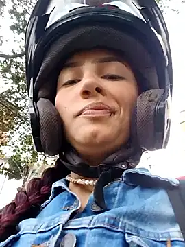 Snapshot of Tamara_gomex chatting on January 8, 2026, 1:24 pm Tamara gomex online show from January 8, 2026, 1:24 pm