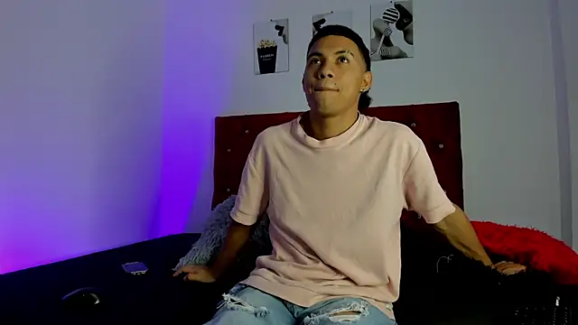 Liamsubtle01 online show from January 12, 2026, 6:24 pm