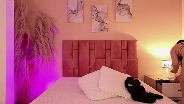 emmy danielss online show from May 19, 2026, 11:38 am
