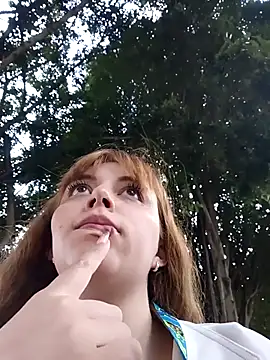 ISABELLA-01  online show from April 28, 2026, 9:20 pm