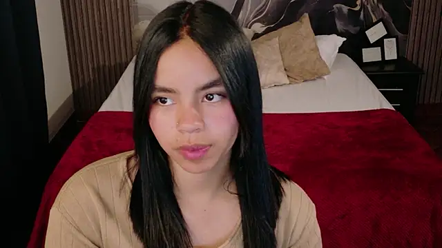 Snapshot of SofiaMante_ chatting on February 11, 2026, 9:42 pm SofiaMante online show from February 11, 2026, 9:42 pm