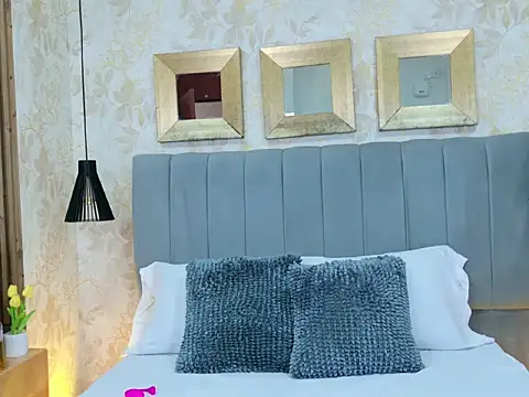 Snapshot of Jessie_GB chatting on February 10, 2026, 1:15 pm Jessie GB online show from February 10, 2026, 1:15 pm