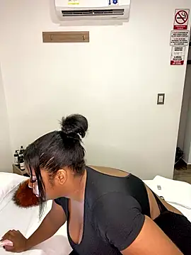 Snapshot of NataliaMillers chatting on January 14, 2026, 12:33 pm NataliaMillers online show from January 14, 2026, 12:33 pm