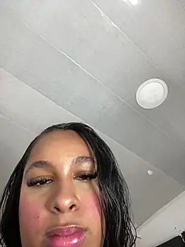 Snapshot of NataliaMillers chatting on April 19, 2026, 8:00 pm NataliaMillers online show from April 19, 2026, 8:00 pm