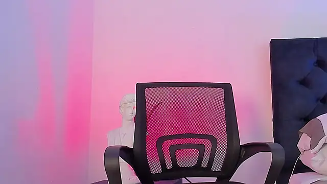 Snapshot of Marcus_Moreno chatting on February 20, 2026, 8:53 pm Marcus Moreno online show from February 20, 2026, 8:53 pm