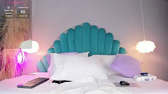 EmmaStonn  online show from January 15, 2026, 5:27 pm