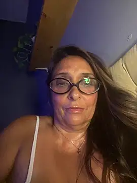 Annalua73 online show from January 7, 2026, 10:56 pm