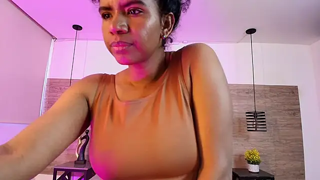 Snapshot of Ellie-Alves chatting on June 23, 2026, 4:27 pm Ellie-Alves online show from June 23, 2026, 4:27 pm
