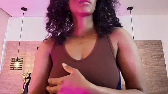 Snapshot of Ellie-Alves chatting on July 15, 2026, 1:49 pm Ellie-Alves online show from July 15, 2026, 1:49 pm