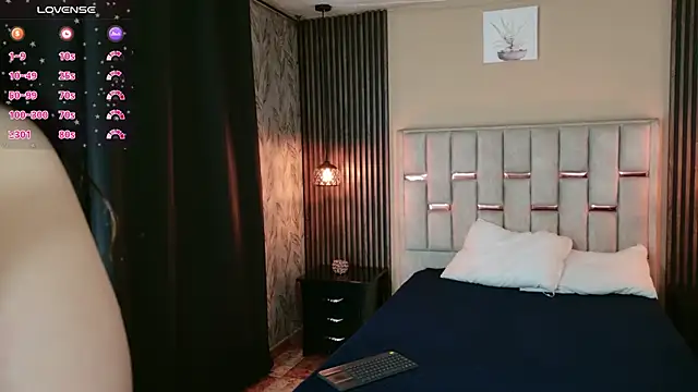 scarlettt ss online show from February 12, 2026, 3:12 am