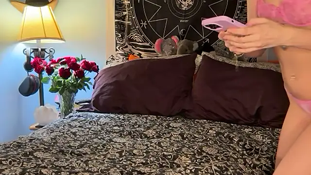 mysunidreamss online show from February 14, 2026, 2:19 am