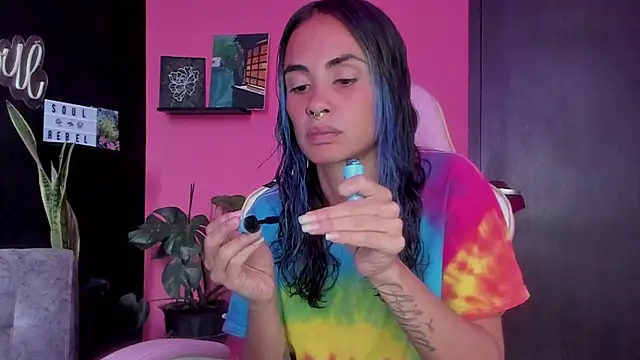 Snapshot of azula_lillet chatting on April 21, 2026, 8:55 pm azula lillet online show from April 21, 2026, 8:55 pm