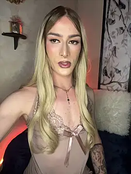 Alana Stone online show from April 15, 2026, 3:13 am