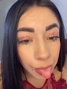 LunaSeduct online show from January 14, 2026, 4:45 pm