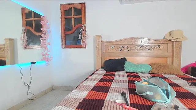 bratz glloe online show from March 31, 2026, 2:46 am